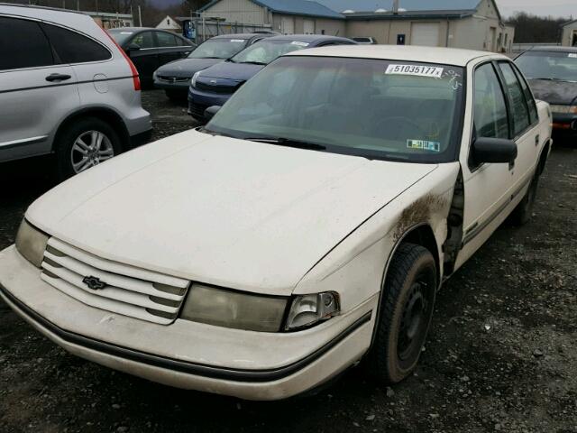 2G1WL54TXN9274802 - 1992 CHEVROLET LUMINA WHITE photo 2