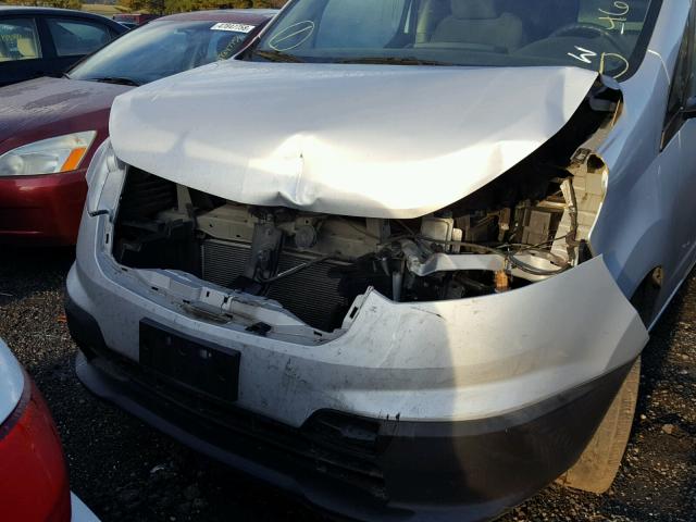 3N63M0YNXFK697712 - 2015 CHEVROLET CITY EXPRE SILVER photo 9