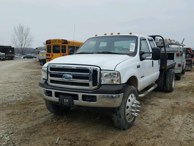 1FDXW47FXYED42256 - 2000 FORD F450 SUPER WHITE photo 2