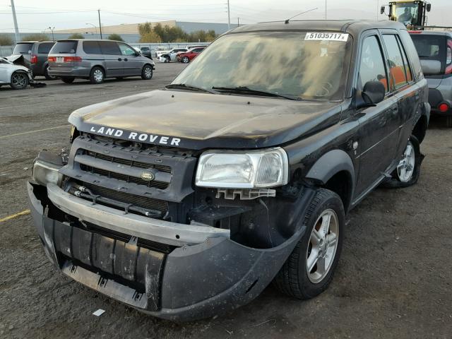 SALNM22272A399502 - 2002 LAND ROVER FREELANDER BLACK photo 2