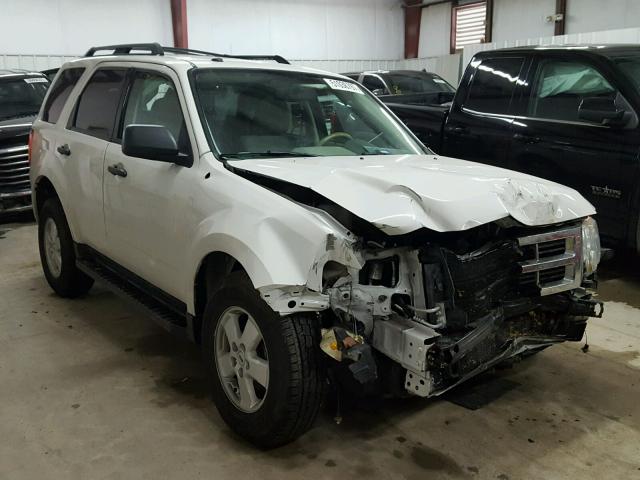 1FMCU0D74AKC76840 - 2010 FORD ESCAPE XLT WHITE photo 1