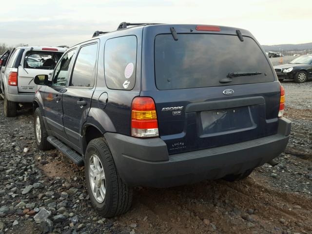 1FMYU93193KD19515 - 2003 FORD ESCAPE XLT BLUE photo 3