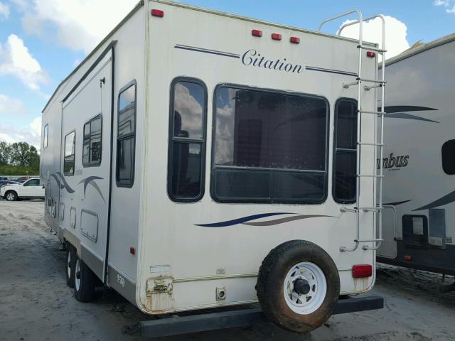 1CNFD77284M001129 - 2004 THOR 5TH WHEEL WHITE photo 3