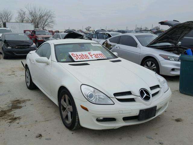 WDBWK54F47F155950 - 2007 MERCEDES-BENZ SLK 280 WHITE photo 1