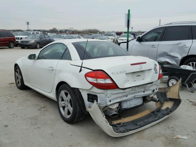 WDBWK54F47F155950 - 2007 MERCEDES-BENZ SLK 280 WHITE photo 3