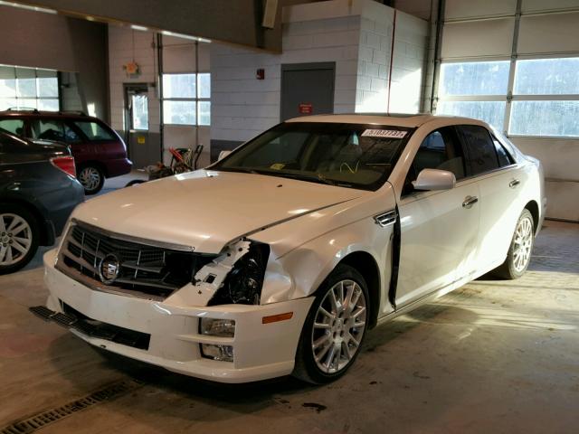 1G6DD67V090120147 - 2009 CADILLAC STS WHITE photo 2