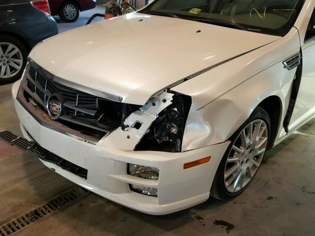 1G6DD67V090120147 - 2009 CADILLAC STS WHITE photo 9