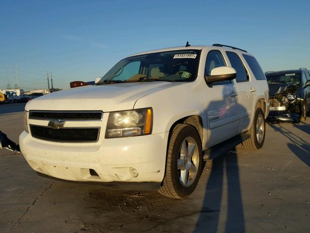 1GNFC13068R206389 - 2008 CHEVROLET TAHOE C150 WHITE photo 2