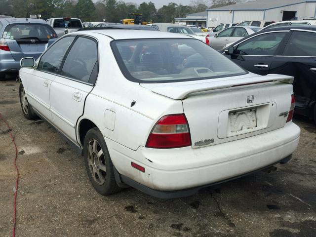 1HGCD5660RA042249 - 1994 HONDA ACCORD EX WHITE photo 3