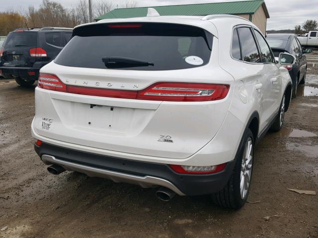 5LMCJ1A94FUJ00741 - 2015 LINCOLN MKC WHITE photo 4