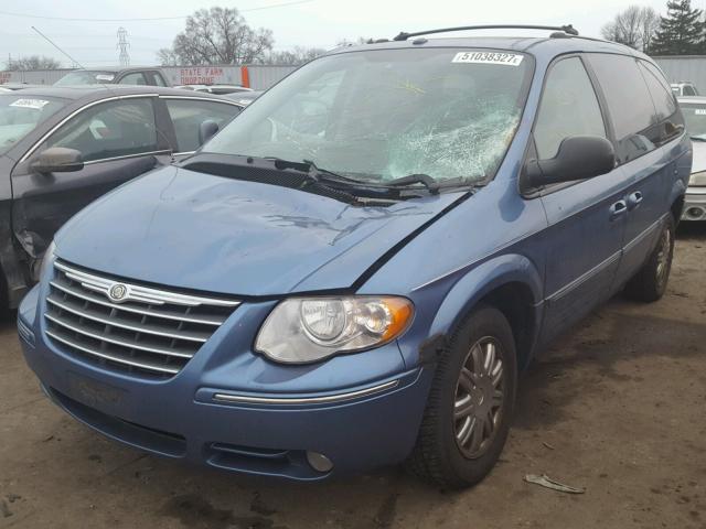 2A4GP64L97R154105 - 2007 CHRYSLER TOWN & COU BLUE photo 2