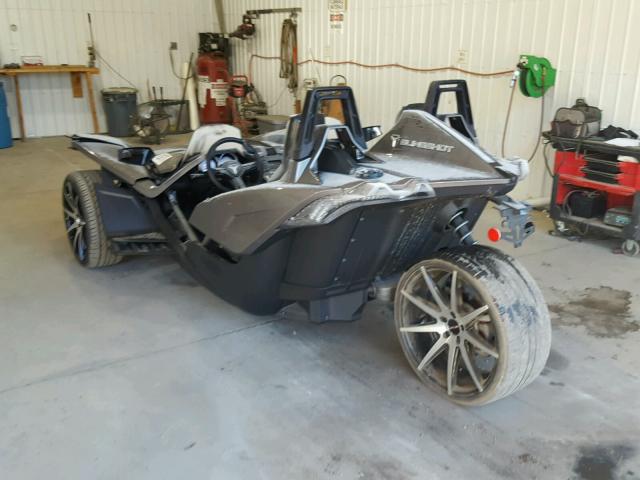 57XAASFA5F5105715 - 2015 POLARIS SLINGSHOT GRAY photo 3