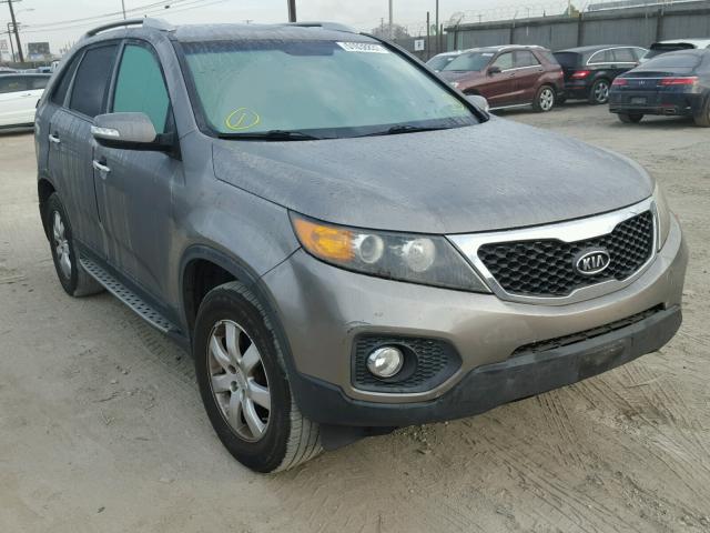 5XYKT3A16BG077882 - 2011 KIA SORENTO BA GOLD photo 1