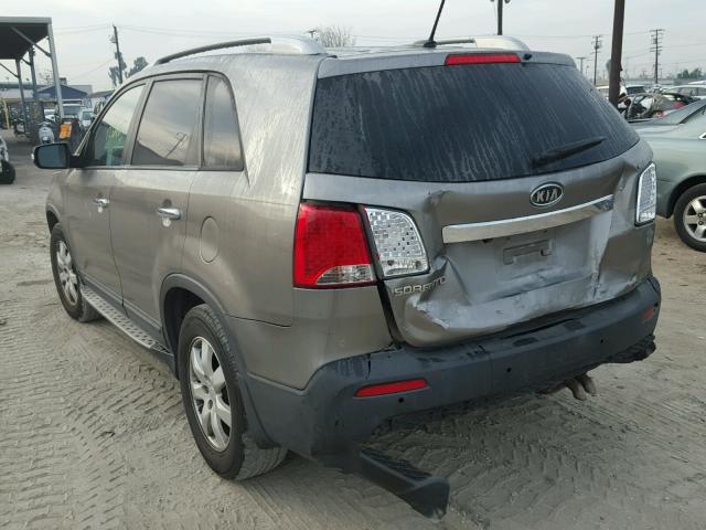 5XYKT3A16BG077882 - 2011 KIA SORENTO BA GOLD photo 3