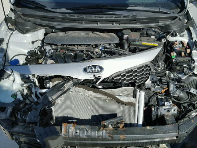 KNAFK4A64G5615143 - 2016 KIA FORTE LX GRAY photo 7