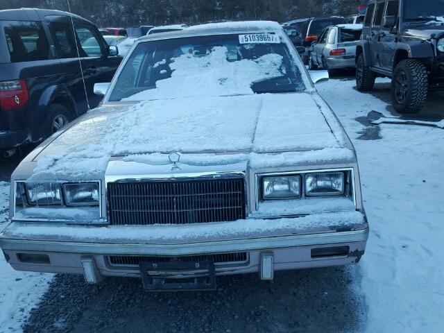 1C3BT56K5GC156800 - 1986 CHRYSLER NEW YORKER 棕色 照片 9