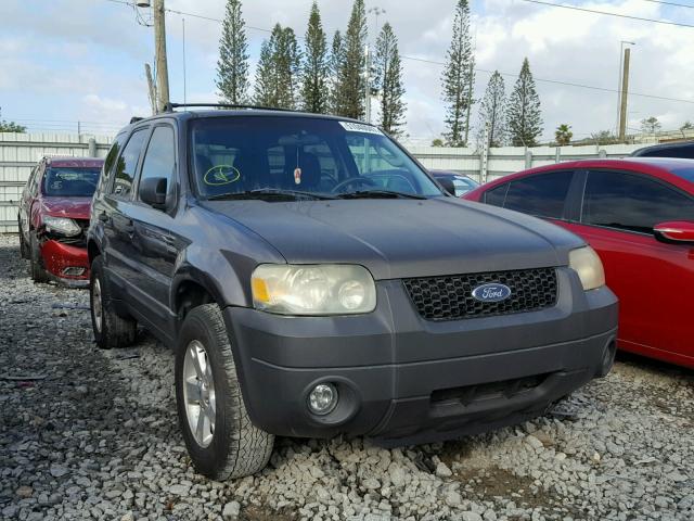 1FMCU03126KD24078 - 2006 FORD ESCAPE XLT GRAY photo 1