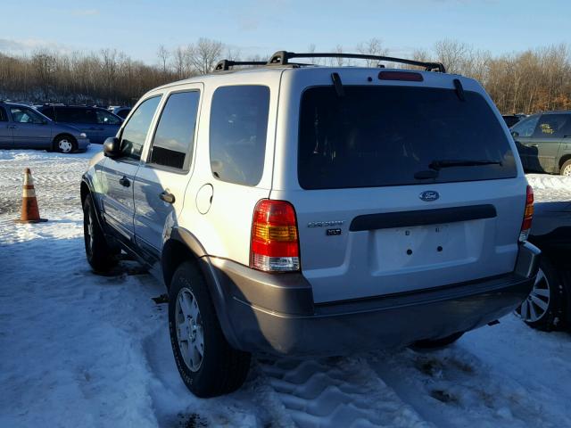 1FMCU93123KE19272 - 2003 FORD ESCAPE XLT SILVER photo 3