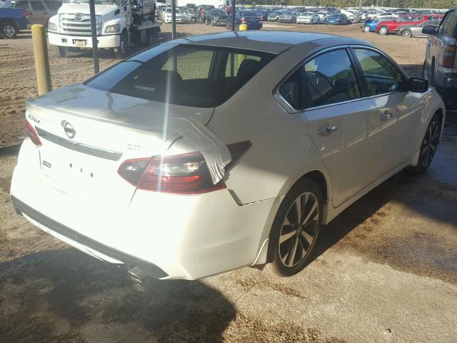 1N4AL3AP6HC262131 - 2017 NISSAN ALTIMA 2.5 WHITE photo 4