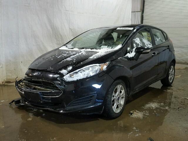 3FADP4EJ9FM213935 - 2015 FORD FIESTA SE BLACK photo 2