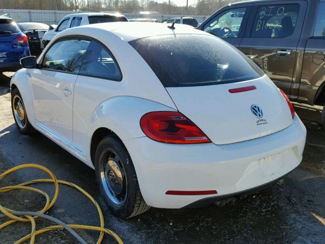 3VWJP7AT6CM622862 - 2012 VOLKSWAGEN BEETLE WHITE photo 3