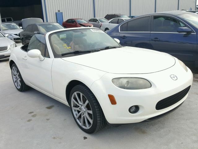 JM1NC25F960102766 - 2006 MAZDA MX-5 MIATA WHITE photo 1