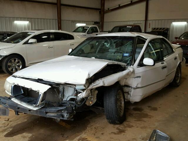 2MEFM75W6YX652847 - 2000 MERCURY GRAND MARQ WHITE photo 2