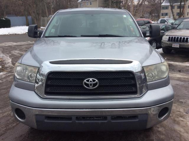 5TFCV541X7X003911 - 2007 TOYOTA TUNDRA DOU SILVER photo 2