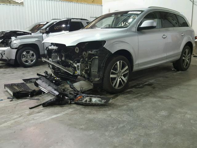 WA1LMAFE4DD015460 - 2013 AUDI Q7 PREMIUM SILVER photo 2