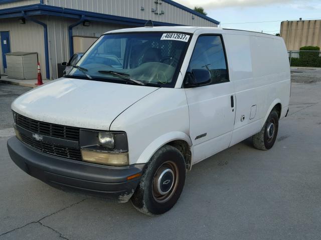 1GCDM19W7WB190430 - 1998 CHEVROLET ASTRO WHITE photo 2