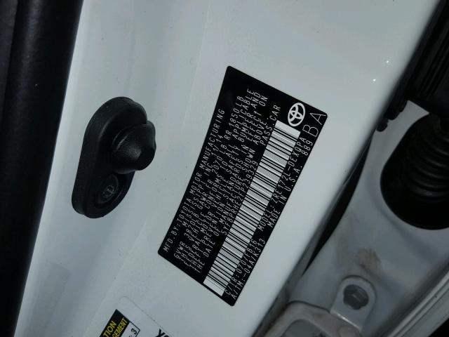 5YFBPRHE2FP239329 - 2015 TOYOTA COROLLA EC 白色 照片 10