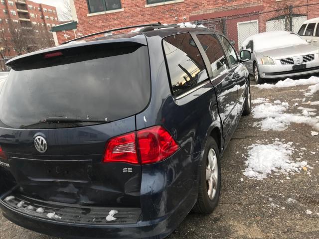 2V8HW34129R549633 - 2009 VOLKSWAGEN ROUTAN SE BLUE photo 4