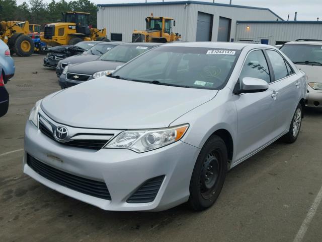 4T1BF1FK2CU065768 - 2012 TOYOTA CAMRY BASE SILVER photo 2