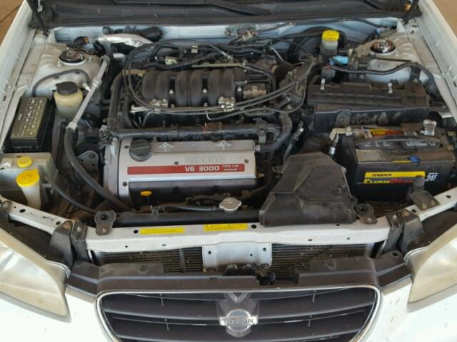 JN1CA31D81T609806 - 2001 NISSAN MAXIMA GXE WHITE photo 7