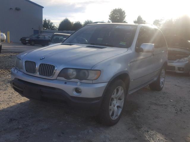 WBAFB3349YLH02073 - 2000 BMW X5 4.4I SILVER photo 2