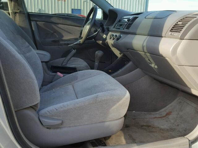 4T1BE32K14U296196 - 2004 TOYOTA CAMRY LE SILVER photo 5