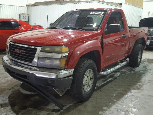 1GTDT146158215845 - 2005 GMC CANYON RED photo 2