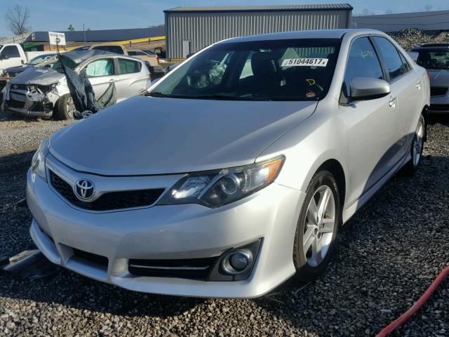 4T1BF1FK3DU258657 - 2013 TOYOTA CAMRY L SILVER photo 2