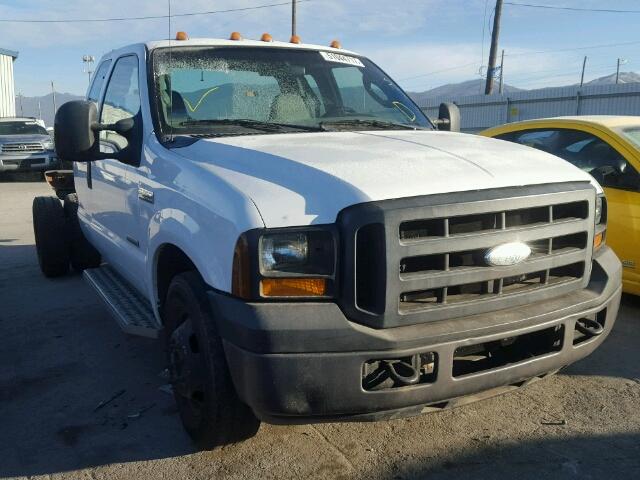 1FDWX36PX7EB16861 - 2007 FORD F350 SUPER WHITE photo 1