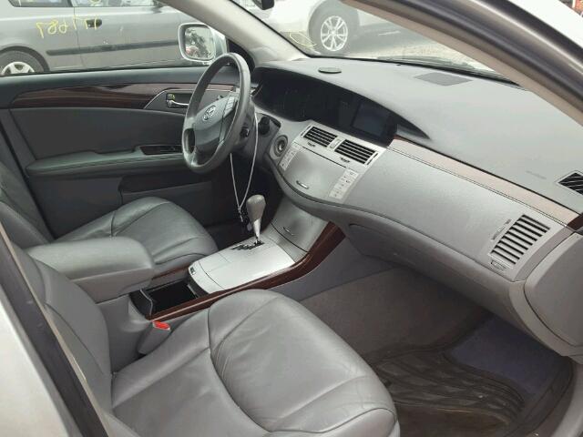 4T1BK36B08U274585 - 2008 TOYOTA AVALON XL SILVER photo 5