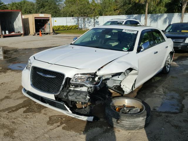 2C3CCAPT1GH100452 - 2016 CHRYSLER 300C PLATI WHITE photo 2