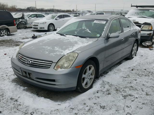 JNKCV51F94M702989 - 2004 INFINITI G35 GRAY photo 2