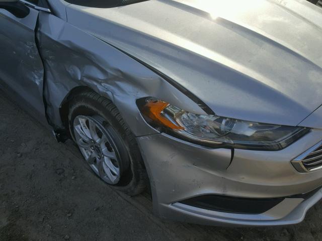 3FA6P0G71HR318669 - 2017 FORD FUSION S SILVER photo 9