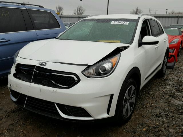 KNDCB3LC0H5085063 - 2017 KIA NIRO FE WHITE photo 2