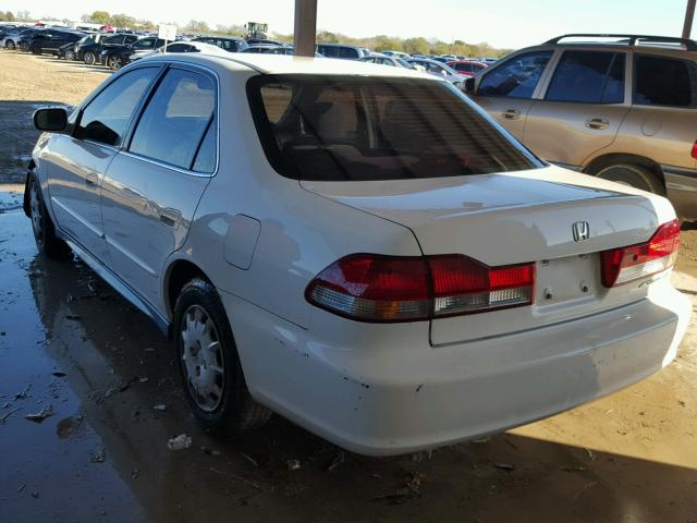 JHMCG56461C022969 - 2001 HONDA ACCORD LX WHITE photo 3