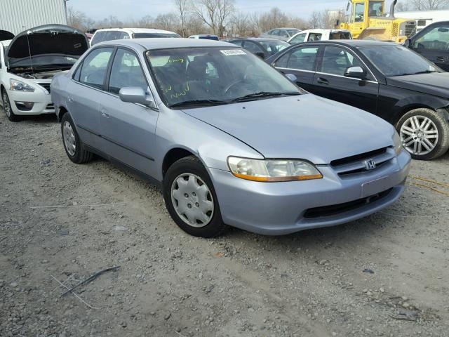 1HGCG5646WA232252 - 1998 HONDA ACCORD LX SILVER photo 1