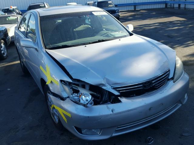 4T1BF30KX5U096399 - 2005 TOYOTA CAMRY LE ვერცხლისფერი ფოტო 1