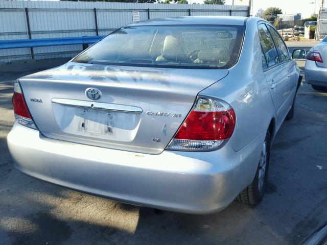 4T1BF30KX5U096399 - 2005 TOYOTA CAMRY LE ვერცხლისფერი ფოტო 4