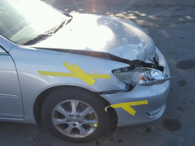 4T1BF30KX5U096399 - 2005 TOYOTA CAMRY LE ვერცხლისფერი ფოტო 9