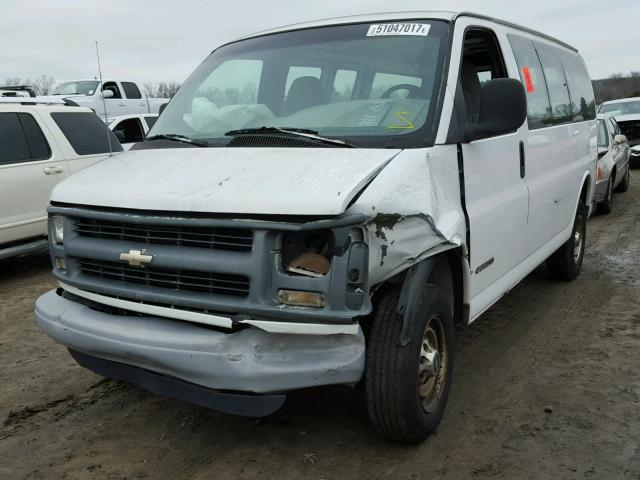 1GCGG25R6T1018207 - 1996 CHEVROLET G20 WHITE photo 2